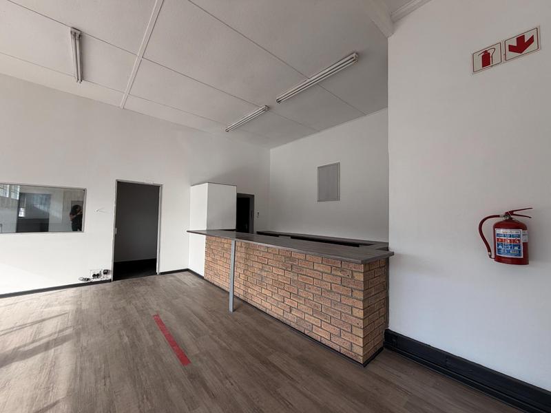 To Let Commercial Property for Rent in North End Eastern Cape